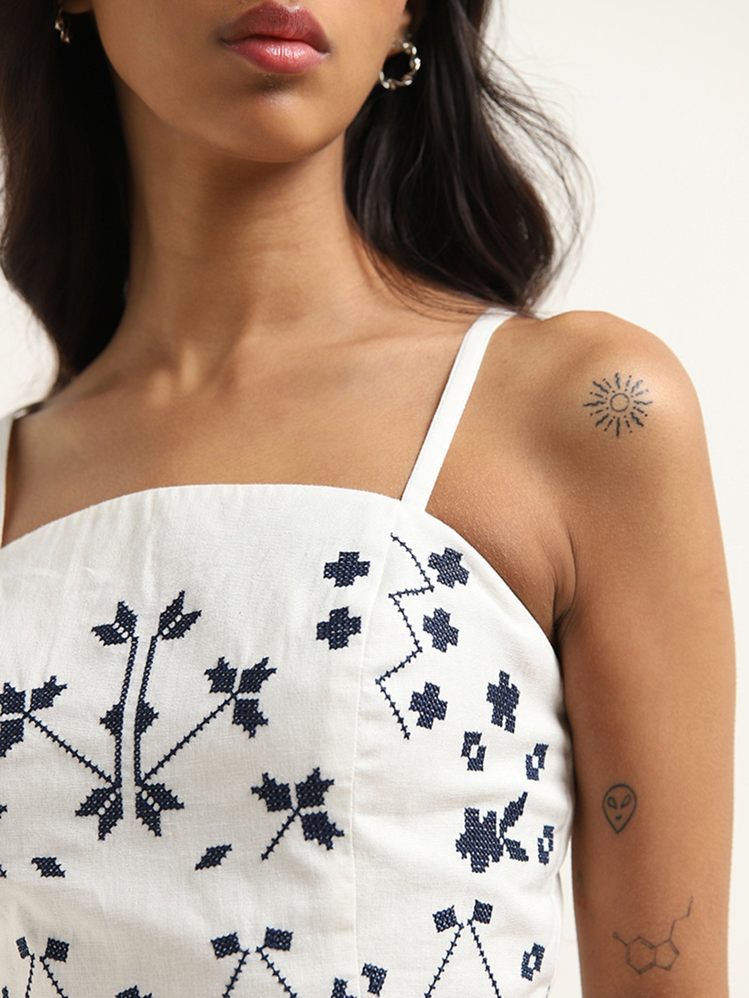 Bombay Paisley by Westside Ivory Embroidered Cotton Blend Top