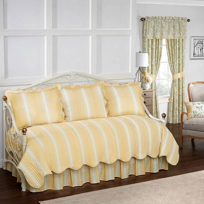 Paisley Verveine Quilt Set (Daybed) Green 5pc - Waverly