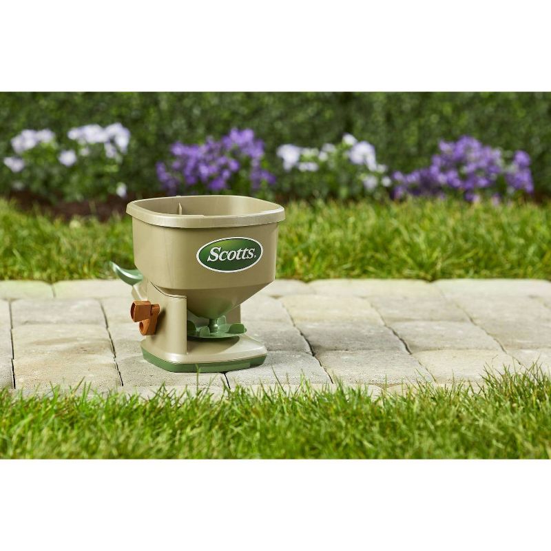 Scotts Whirl Hand-Powered Spreader