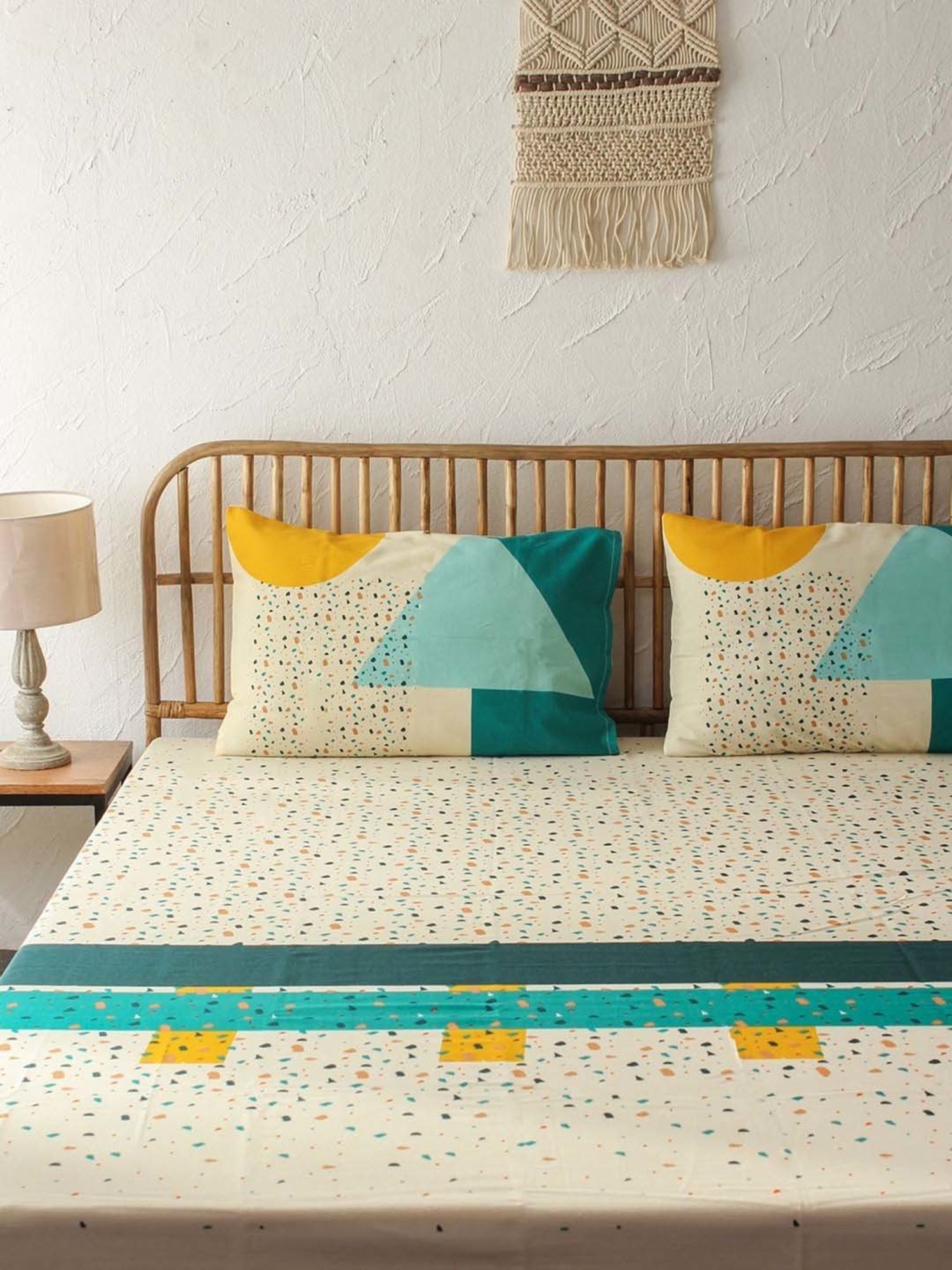 House This Multicolor Akriti 144 TC Poly Cotton Double Bed Sheet with 2 Pillow Covers