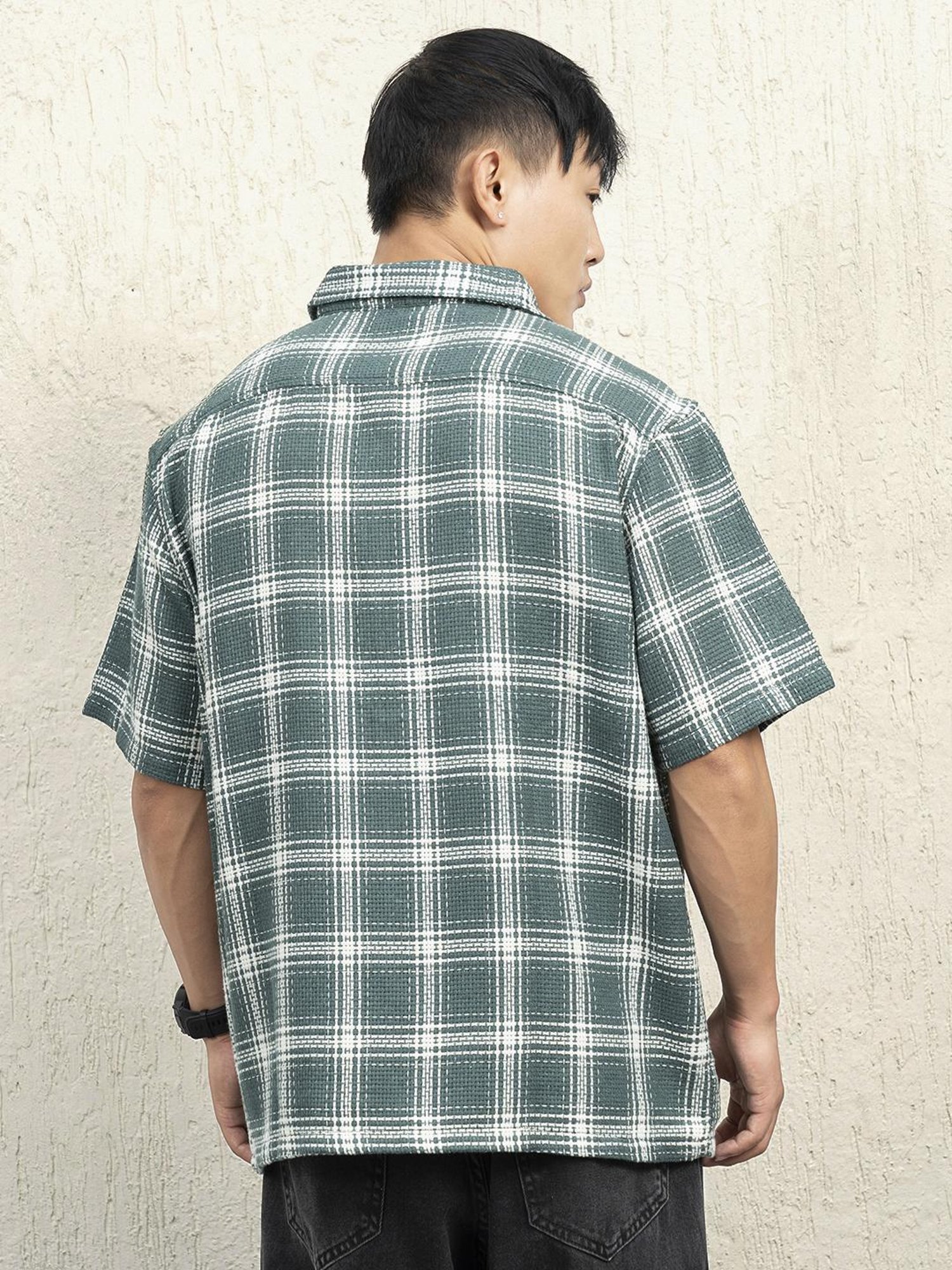 Hubberholme Men Cotton Short Sleeves Oversized Checked Shirt 2