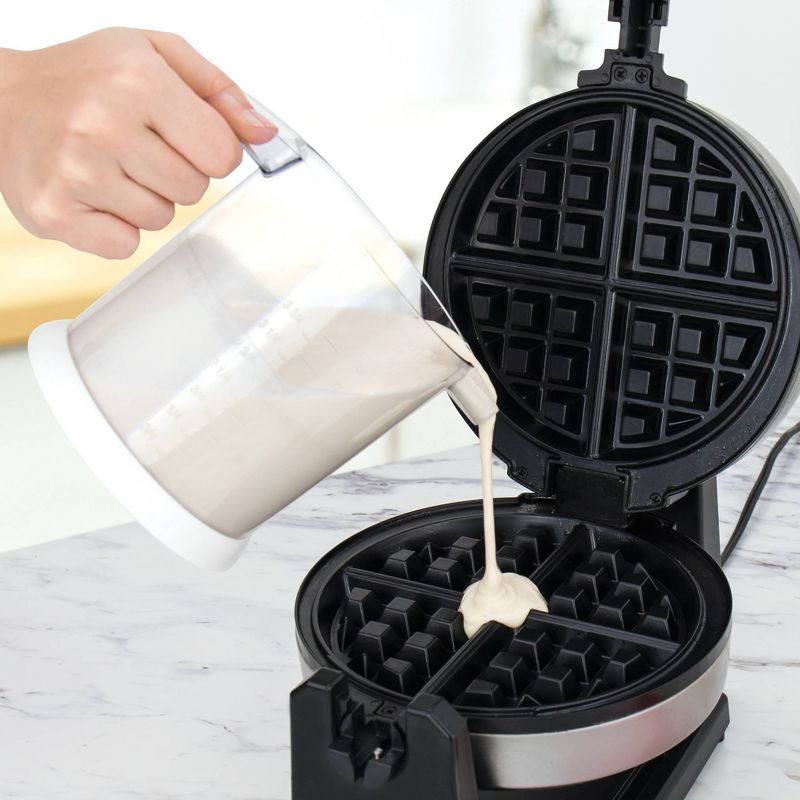 Tovolo Quick Mix Batter Blender Candy Apple Red, White