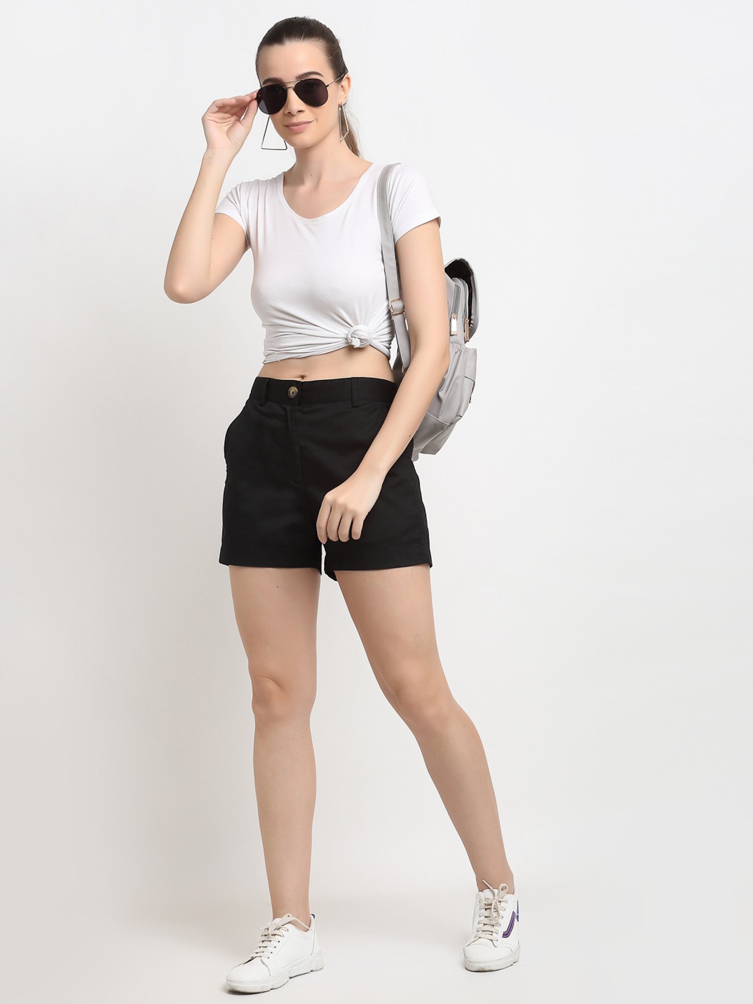 BRINNS Black Regular Fit Mid Rise Shorts