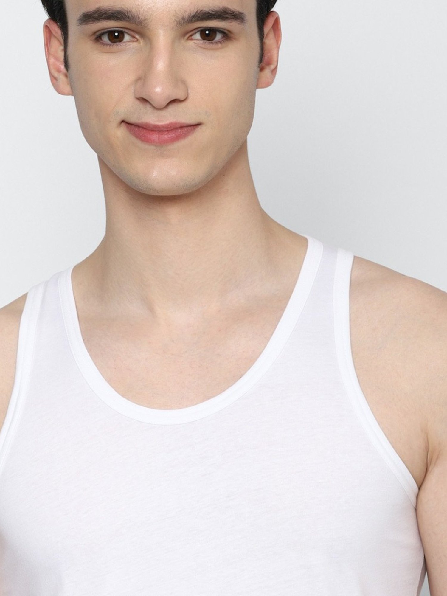 Peter England White Cotton Regular Fit Vest