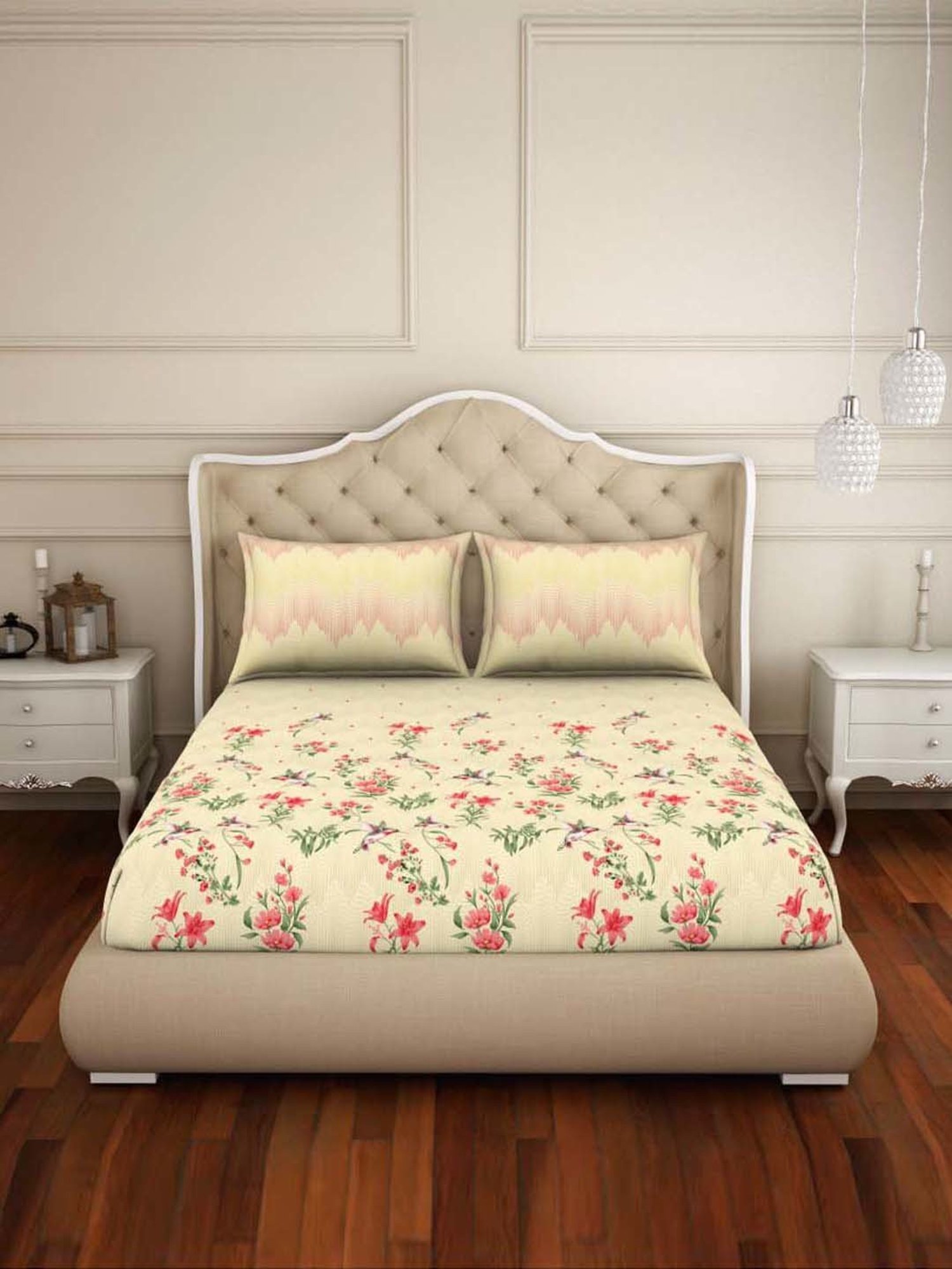 Welspun Printed Light Yellow Cotton Double Fitted Bed Sheet with 2 Pillow Covers