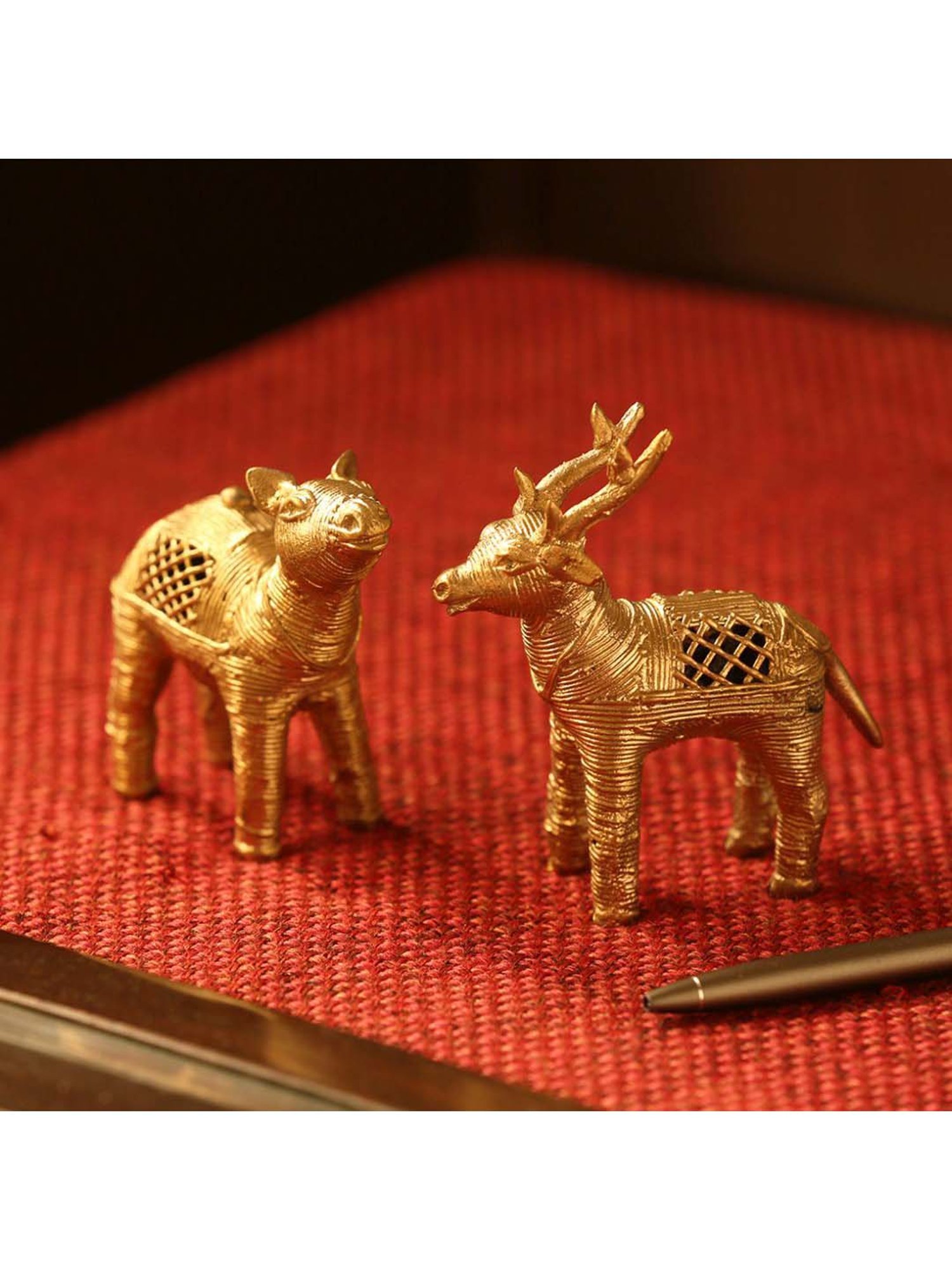 ExclusiveLane 'Royal Twins' Handmade Brass Figurines Showpieces In Dhokra Art (Set of 2)