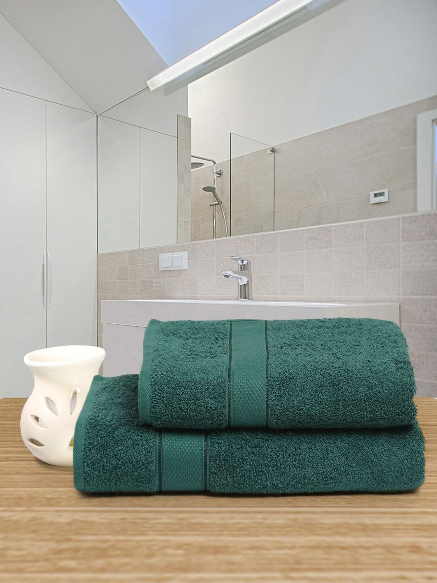 Creeva Green 525 GSM Cotton Bath Towel Set of 2