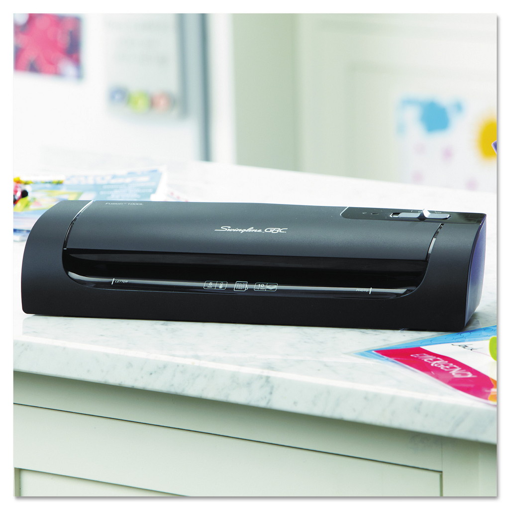 Swingline GBC Fusion 1000L Laminator 3mil to 9"W; 5mil 4" x 6" 1703072