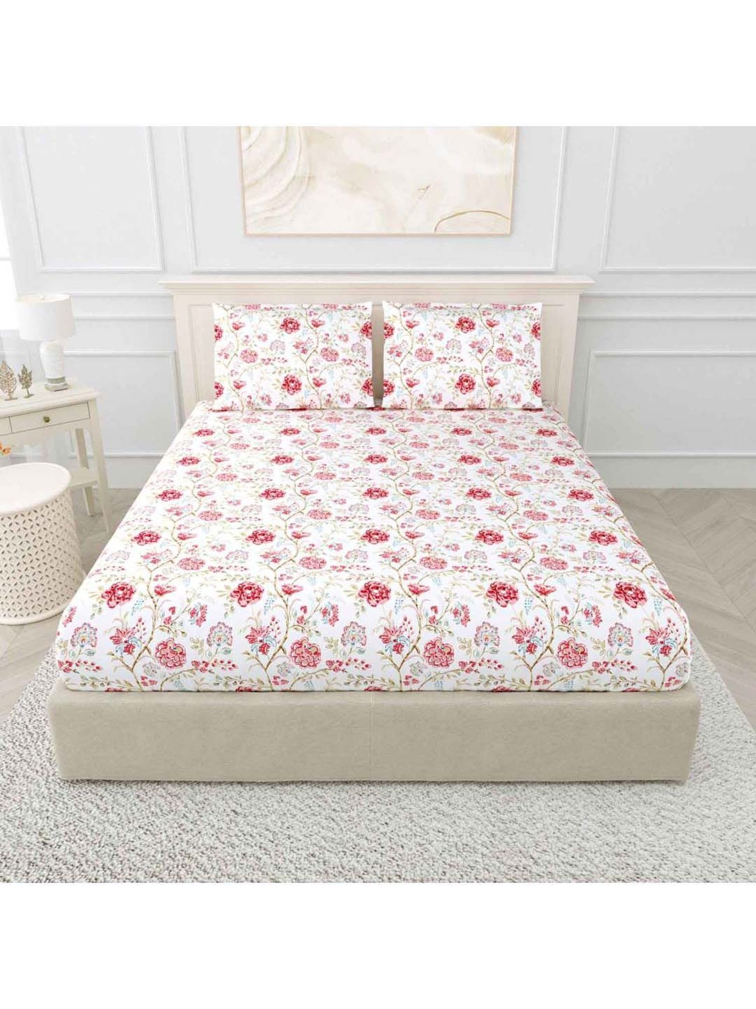 Haus & Kinder Red Cotton 186 TC King Bedsheet with 2 Pillow Covers