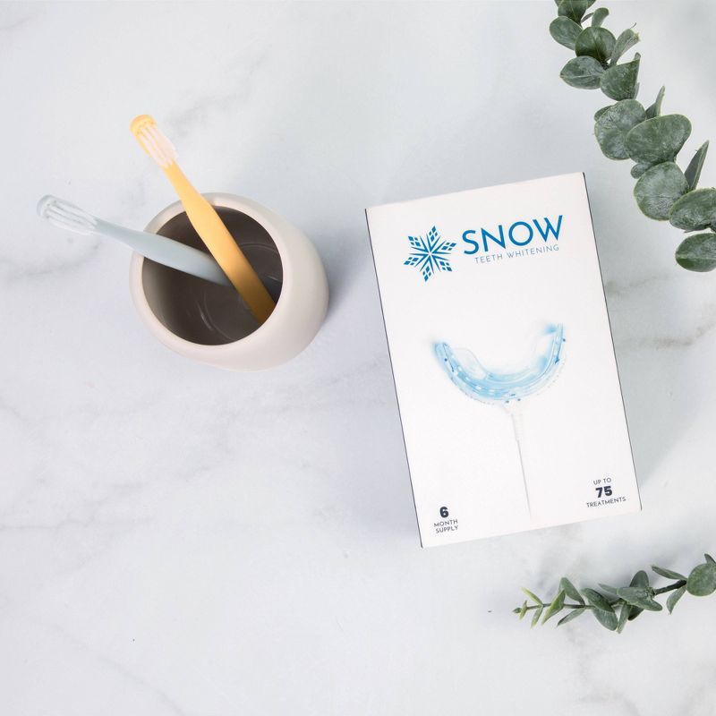 Snow All-in-One Teeth Whitening At Home System Gift Set