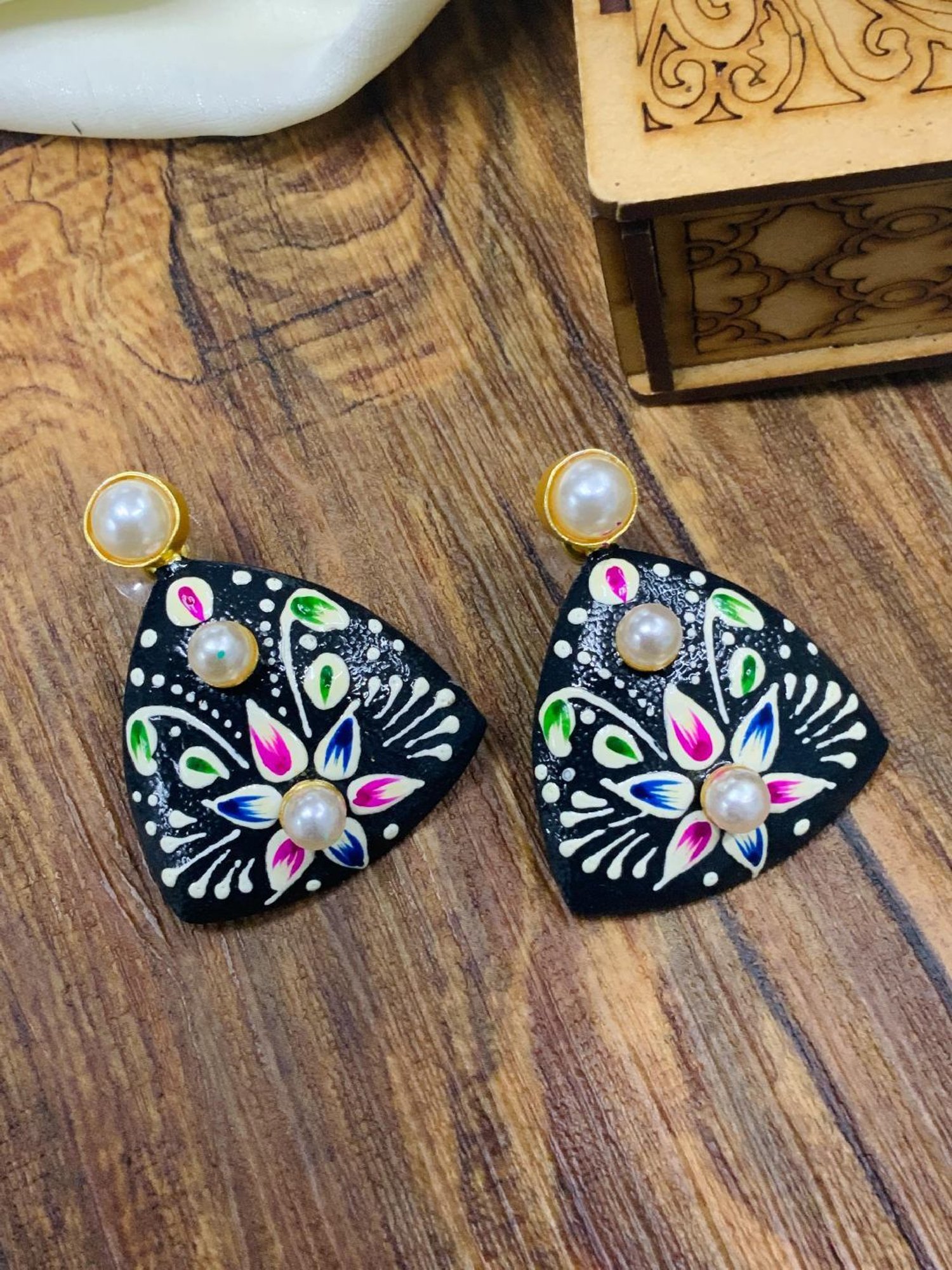 Abdesigns Classic Gold-Plated Stud Earrings