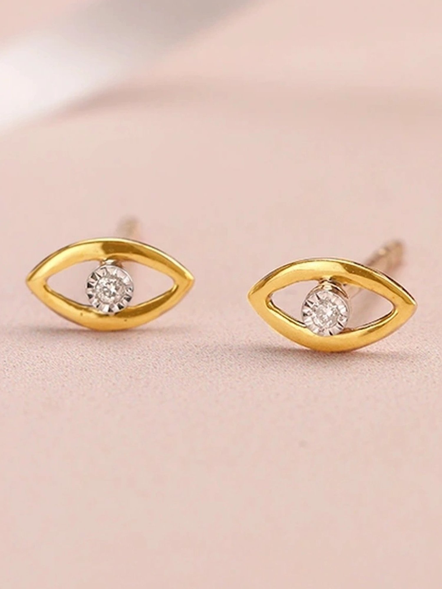 P.C. Chandra Jewellers 18 kt Gold & Diamond Earrings