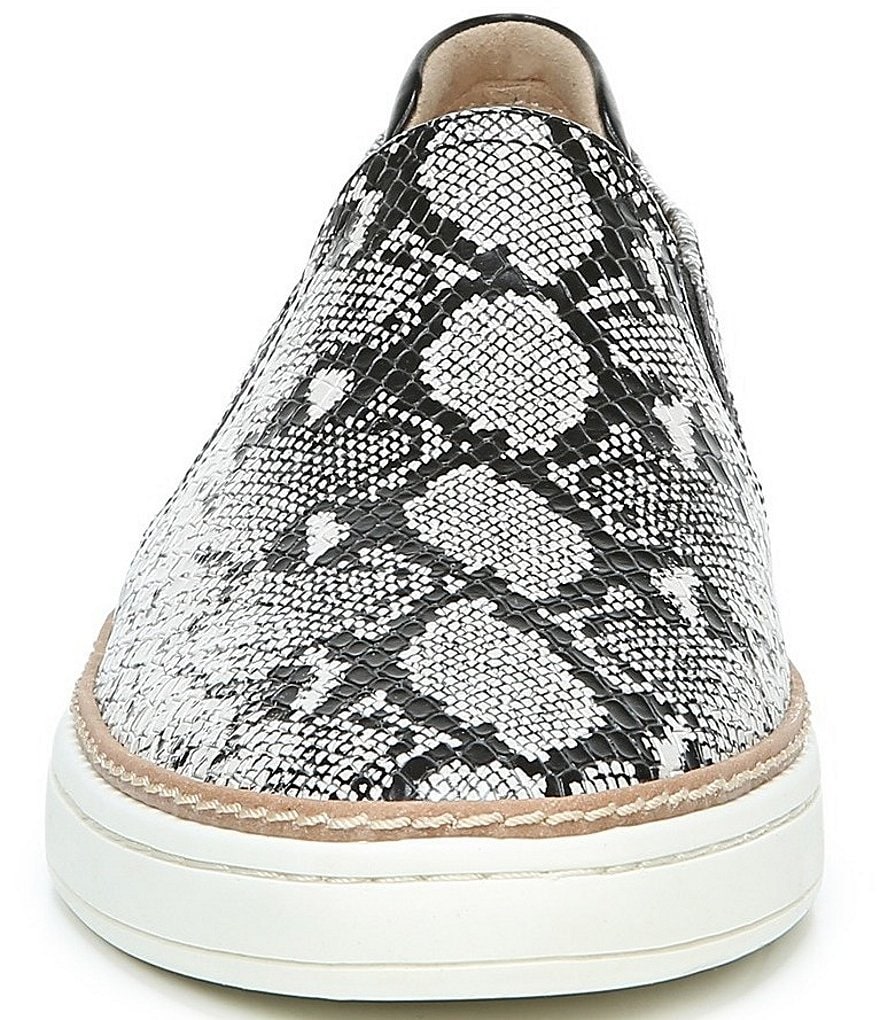 Trotters Kiera Suede Kitten Heel Pumps