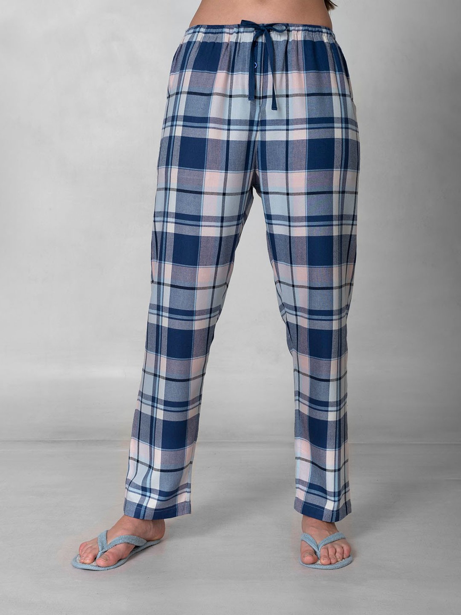 The Calm Collective Blue & White Checks Pyjamas