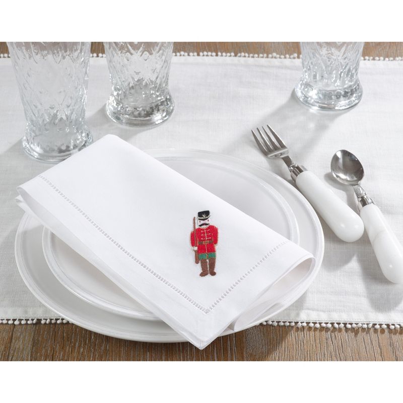Saro Lifestyle Embroidered Soldier And Hemstitch Design Cotton Napkins (Set of 6)