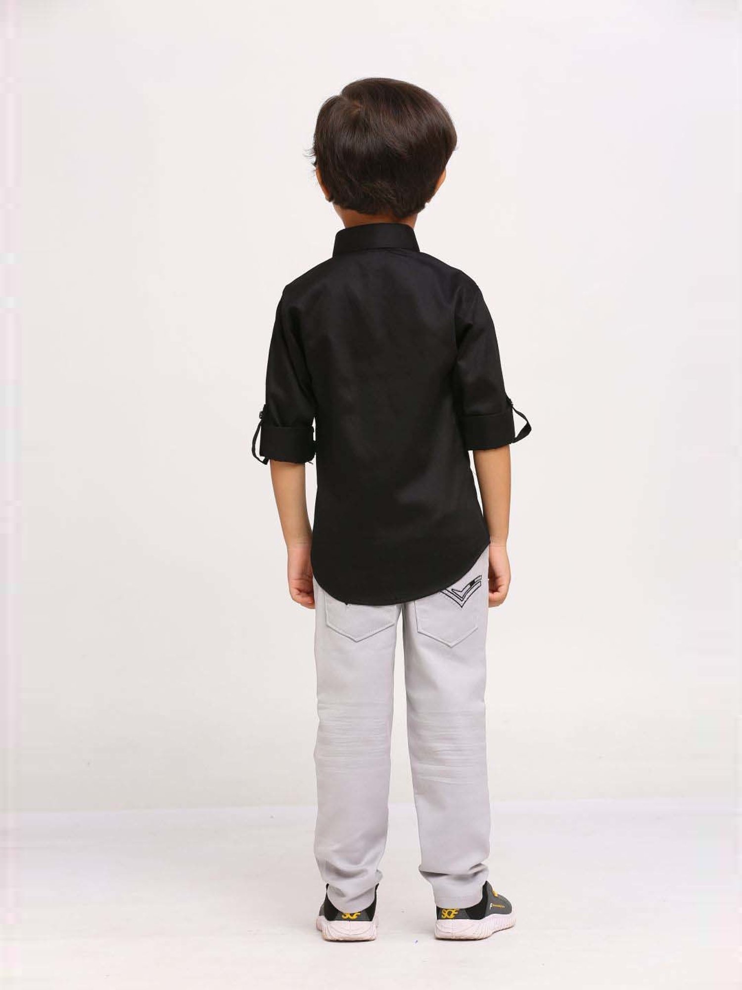 Kids Island Boys Black & Grey Printed Full Sleeves Clothing Set