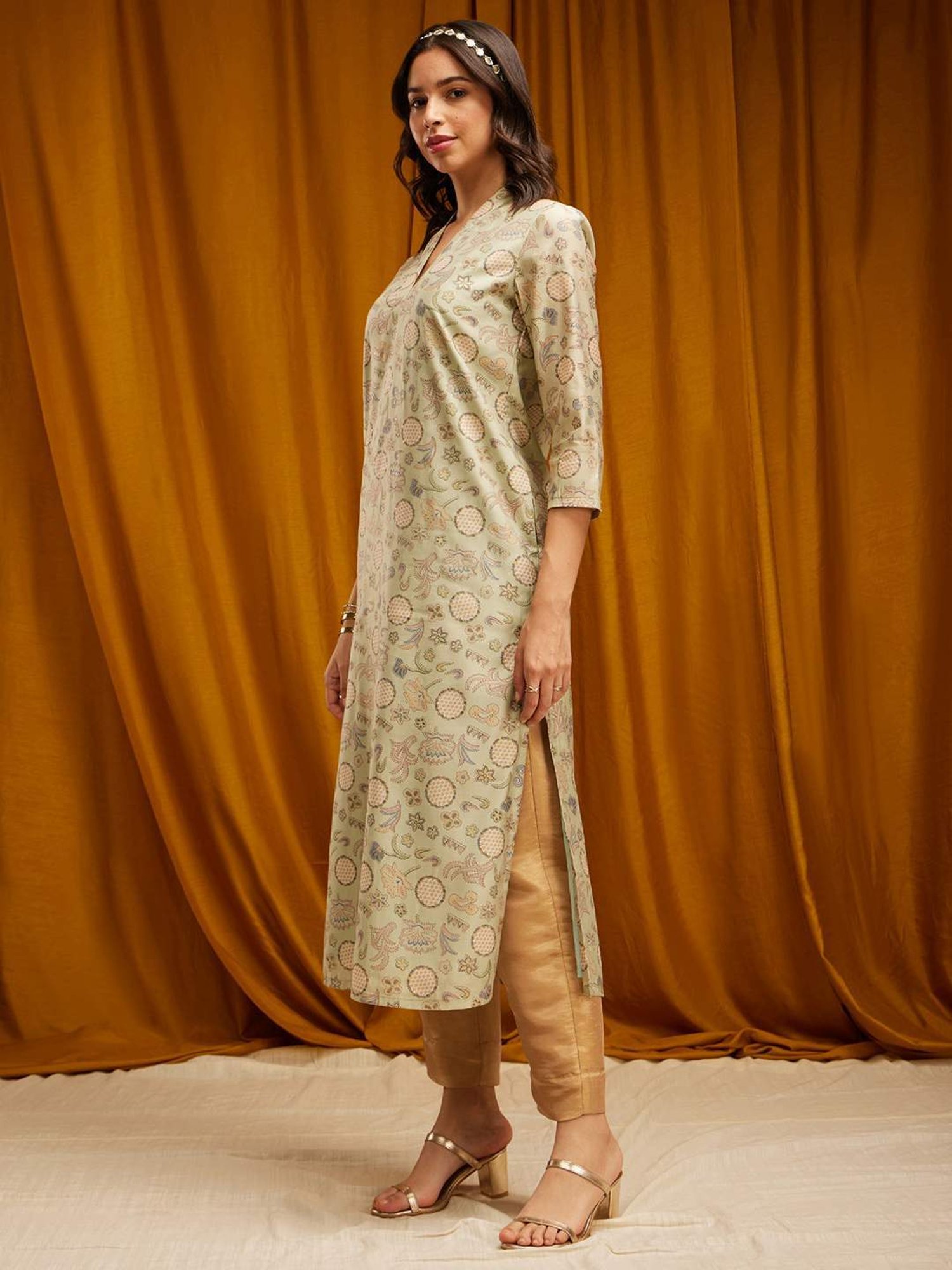 Pink Fort Green Floral Print Straight Kurta