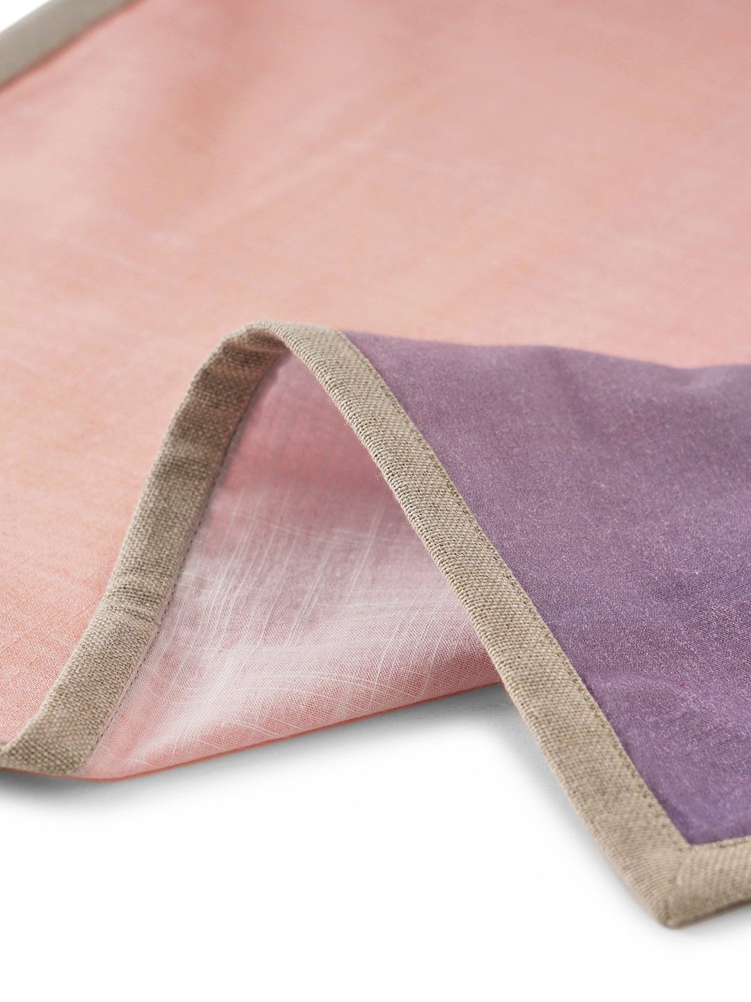 20" White Napkin with Red and Green Tassels Set of 4 pc White - SARO Lifestyle