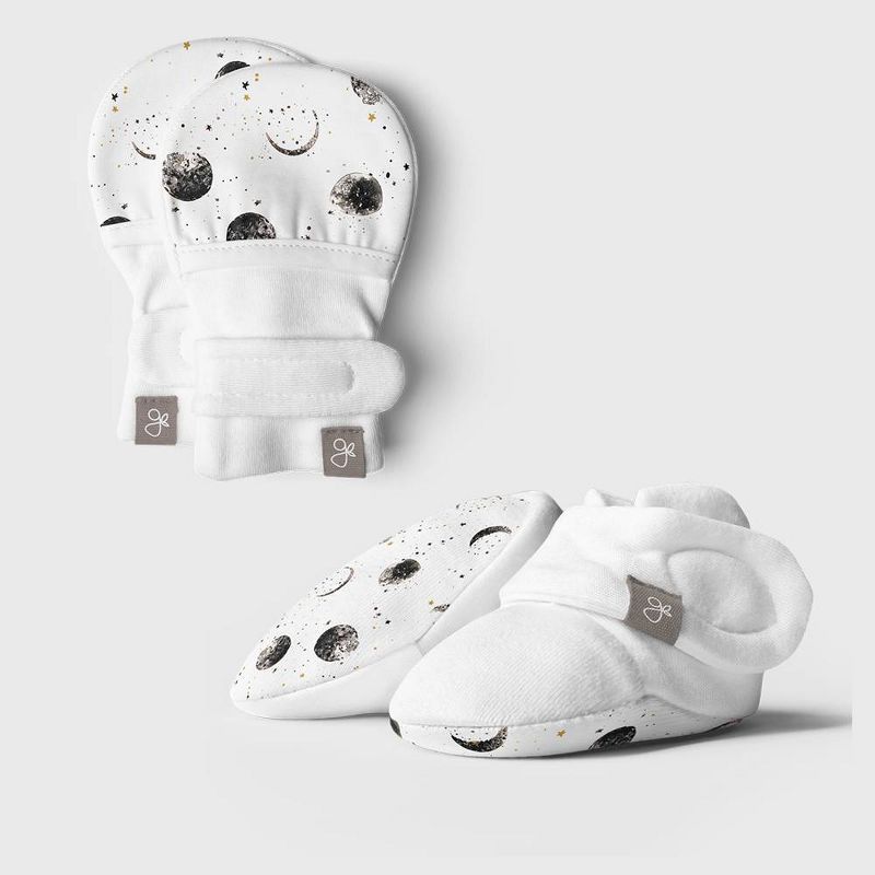 Goumi Baby Organic Cotton Moons Mittens and Boots - White/Gray/Black 0-3M