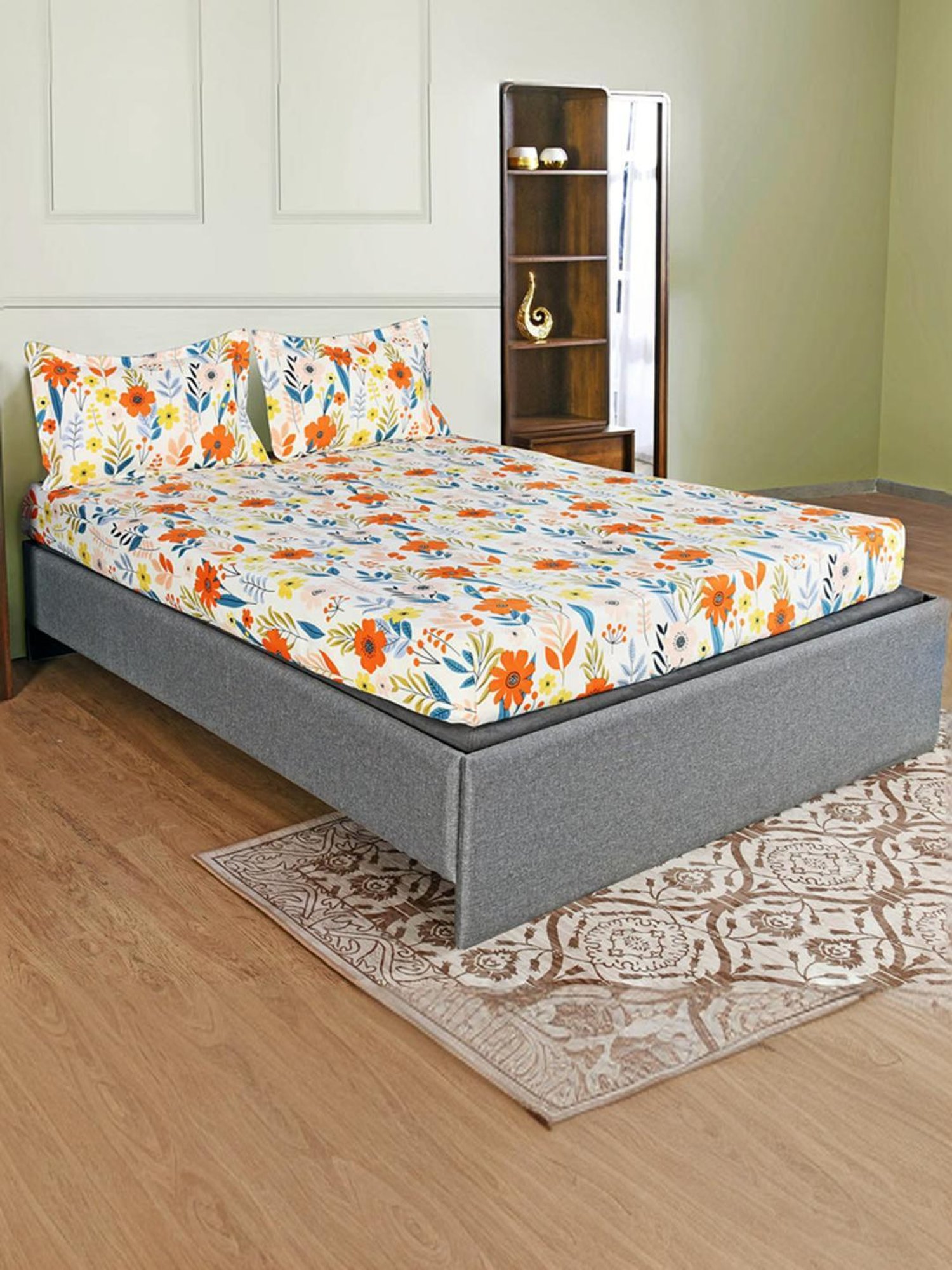 @Home Aurora Beige 130 GSM Polyester Double Bedsheet with 2 Pillow Covers