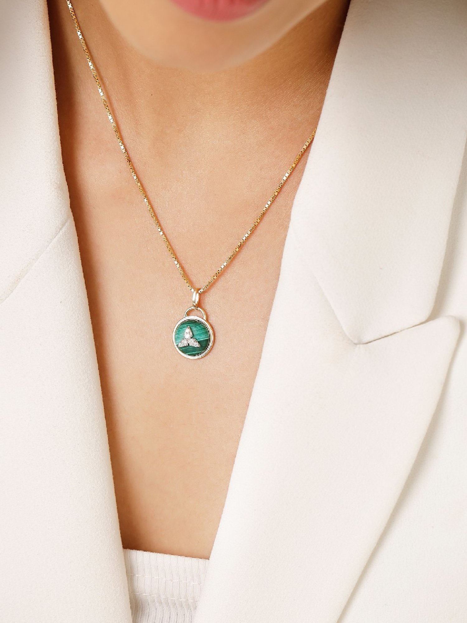 Mia by Tanishq Dual Radiance 18k Gold & Diamond Pendant with Chain