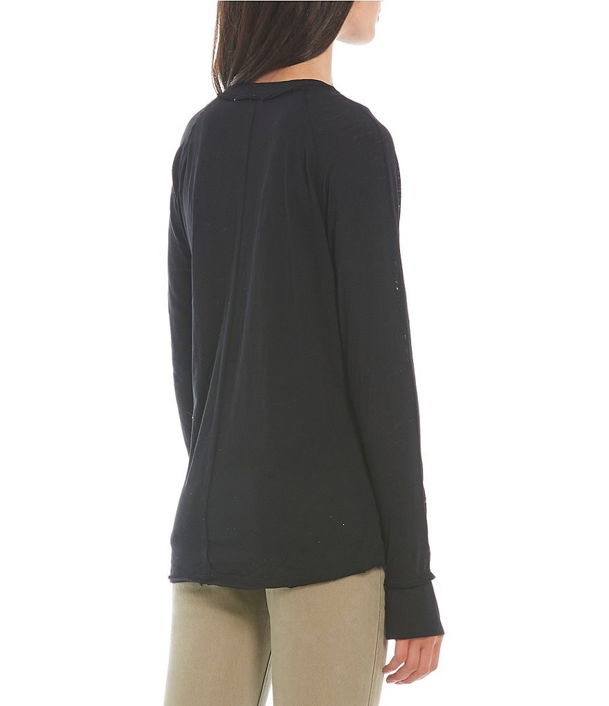 C&V Chelsea & Violet Thumbhole Long Sleeve Knit Tee
