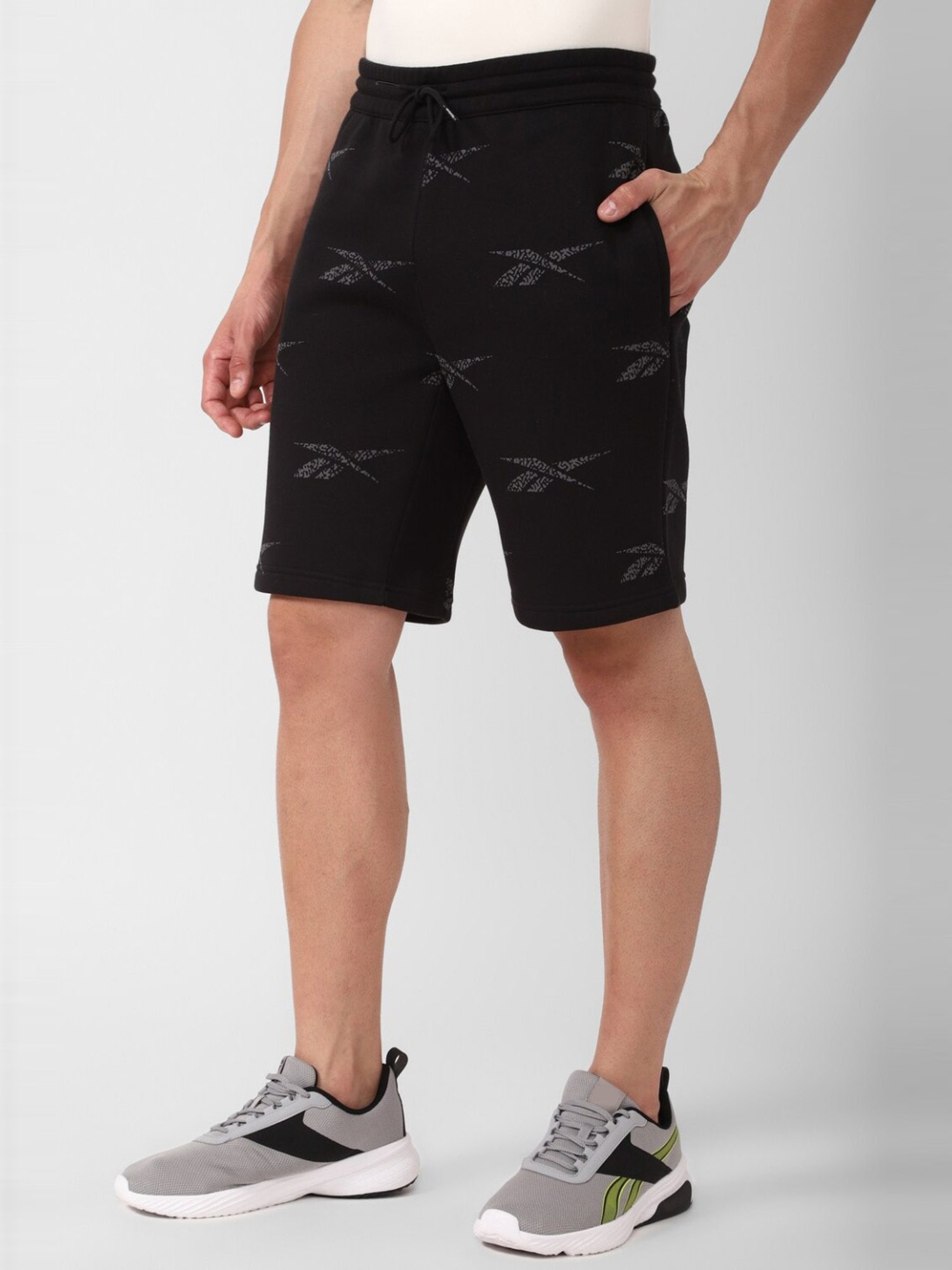 Reebok Black Regular Fit Printed Sports Shorts