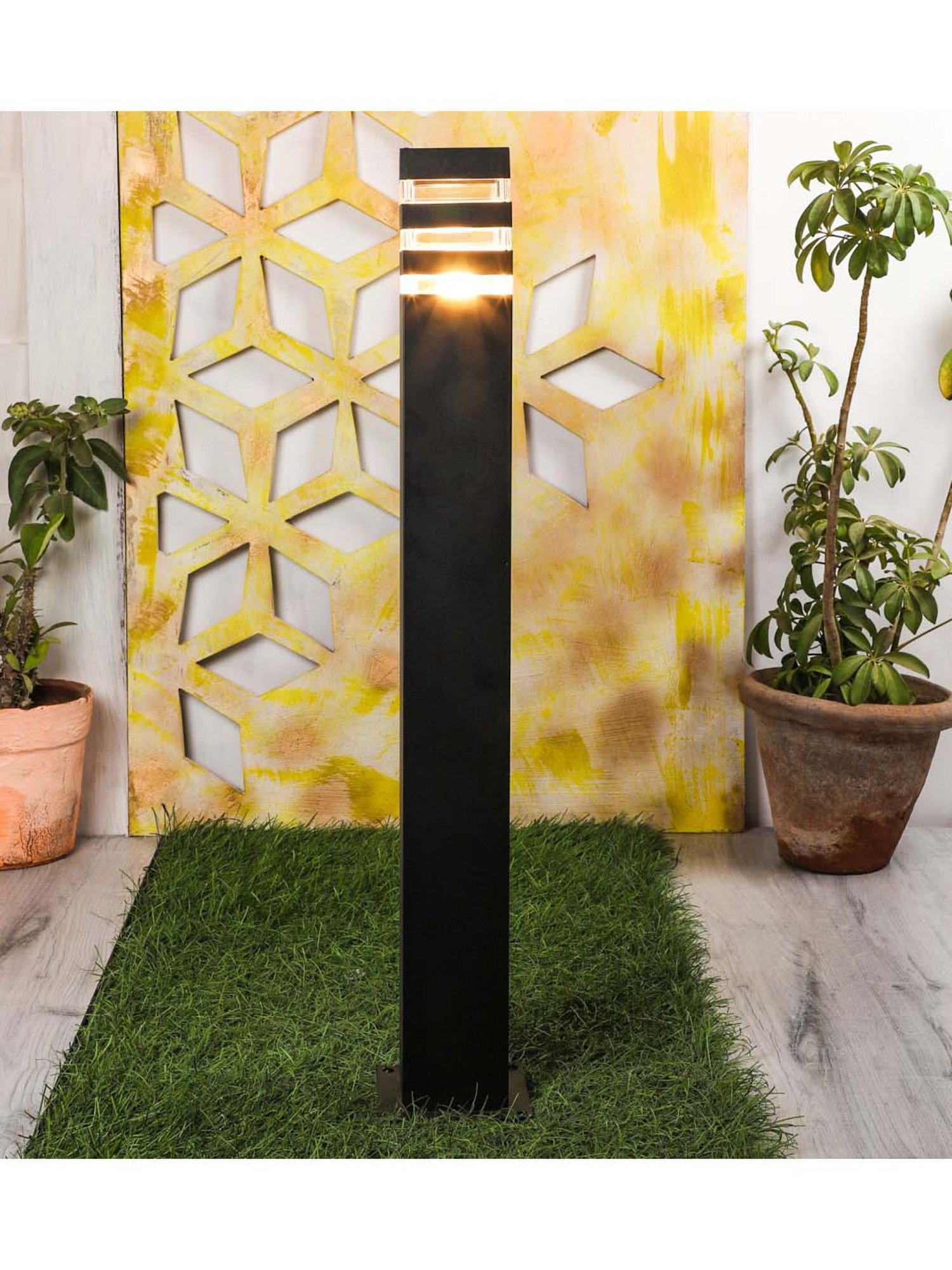 DecorativeRay Black Iron Gate Light - Set of 1