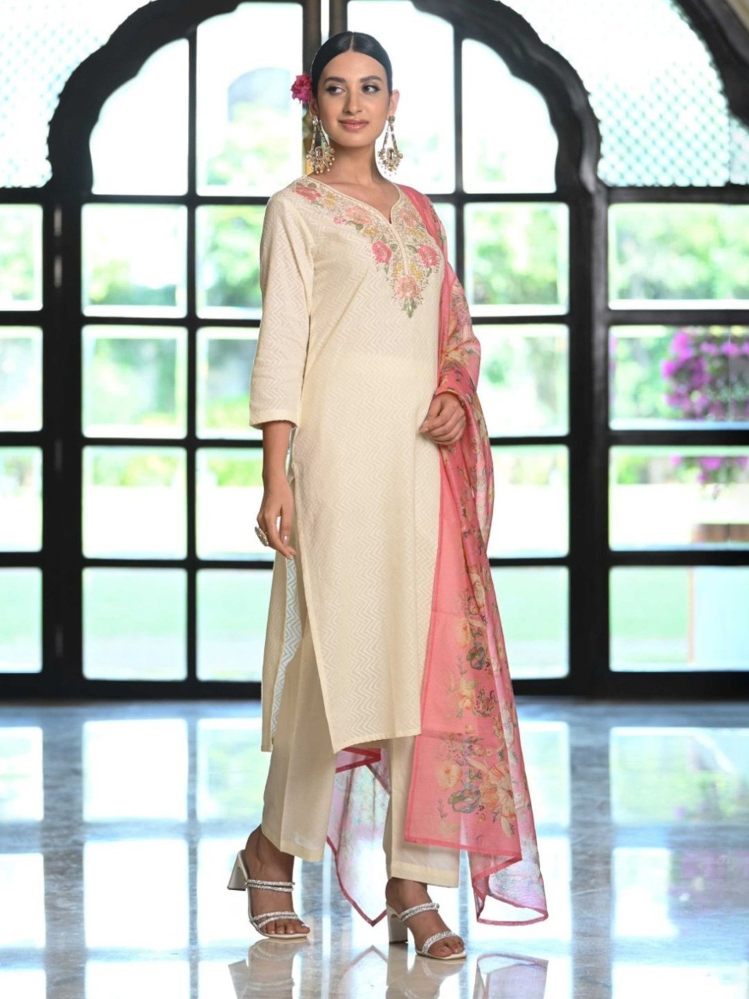 Mahee Jaipur Beige Navaazish Embroidered Kurta with Floral print Dupatta