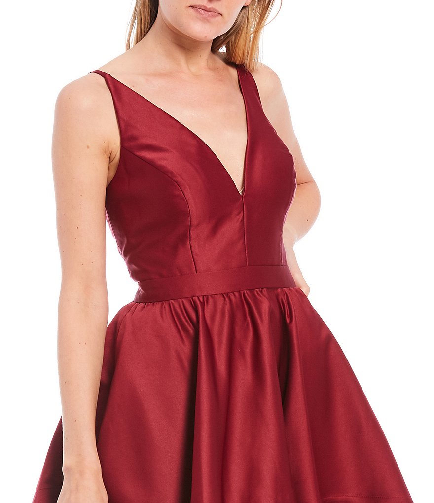 Blondie Nites Sleeveless Plunge V-Neck Double Point Hem Fit-and-Flare Dress
