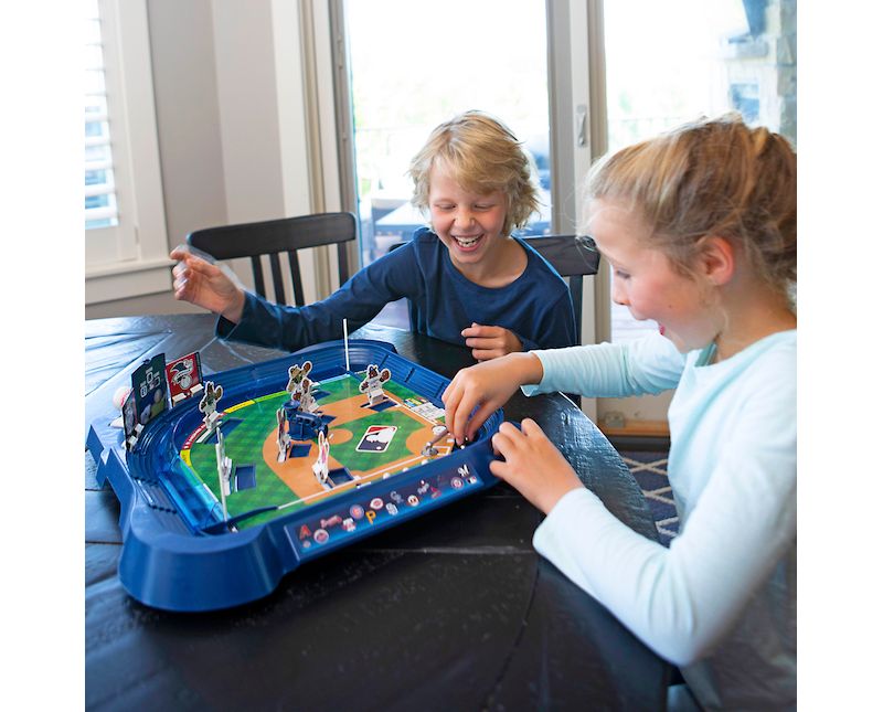  Fat Brain Toys MLB Slammin Sluggers Baseball Game FB283-1
