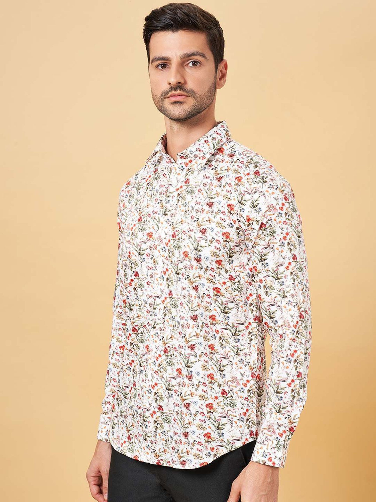 Peregrine by Pantaloons White Cotton Slim Fit Printed Shirt