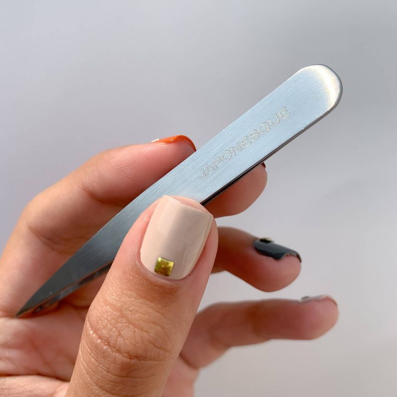 JAPONESQUE Pro Performance Point Tweezer