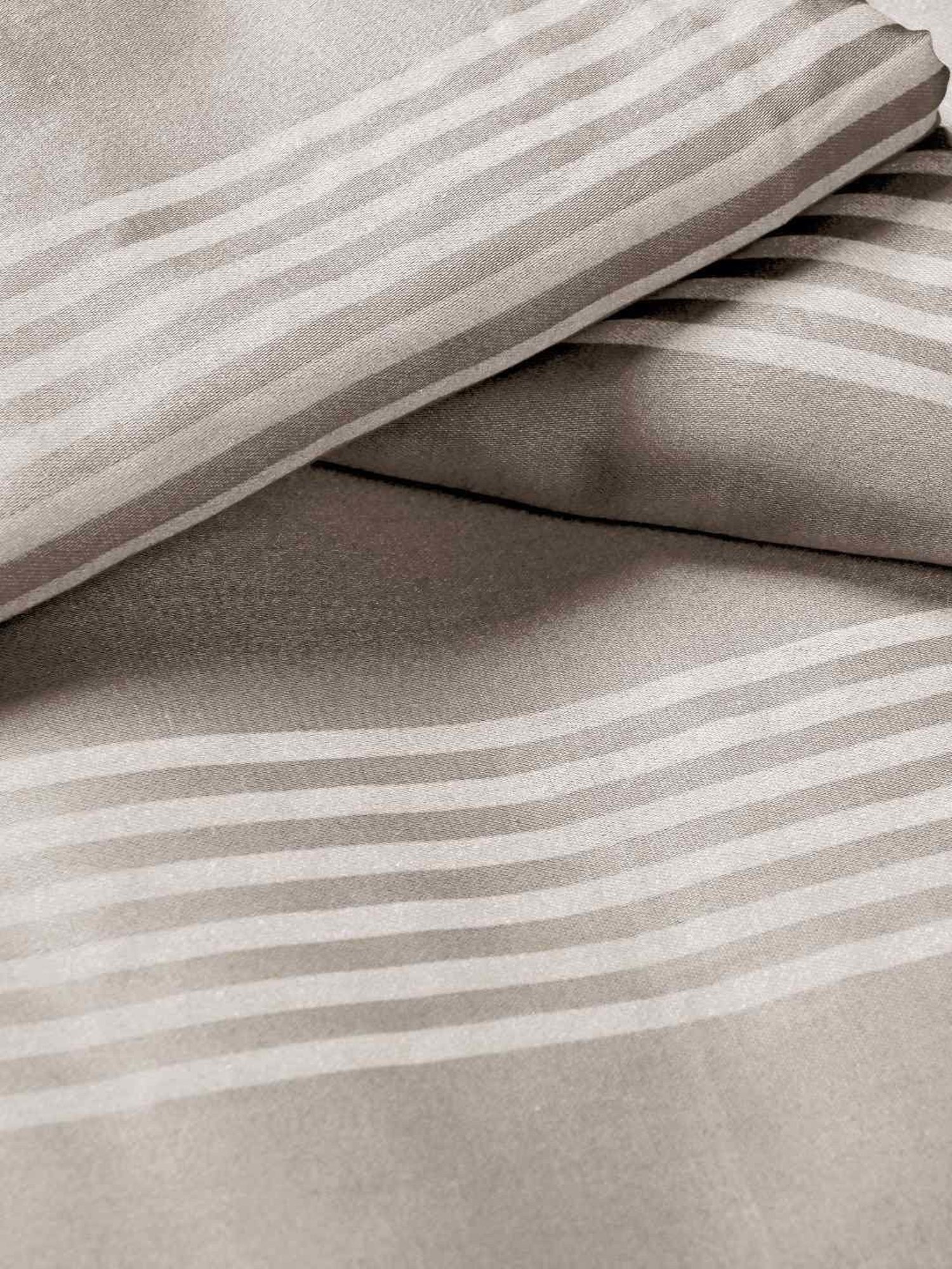 Saral Home Easy Living Beige Cotton Dhari Soft Self Pattern Queen Bed Sheet With Pillow Covers