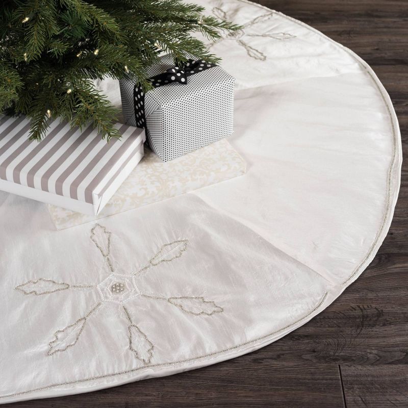 Saro Lifestyle Galvanized Christmas Tree Ring With Gold Rim