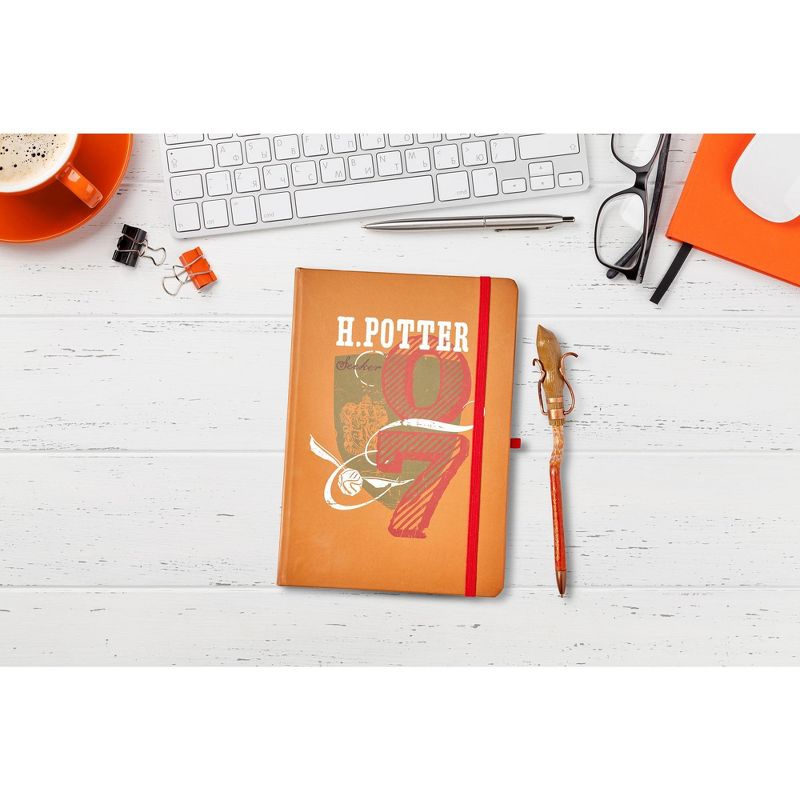 Seven20 Harry Potter Seeker Journal w/ Firebolt SDCC Exclusive Pen