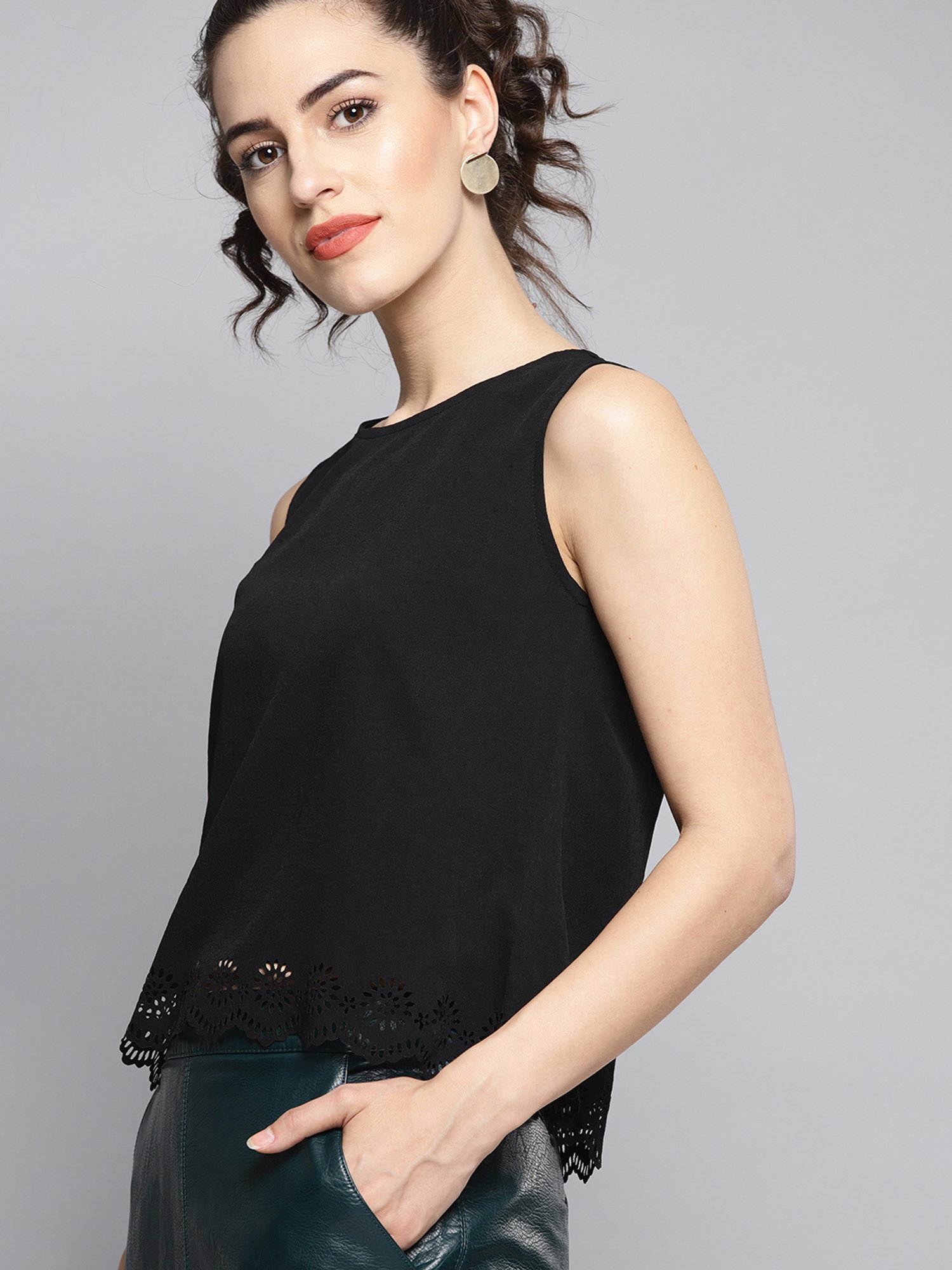 Carlton London Black Top