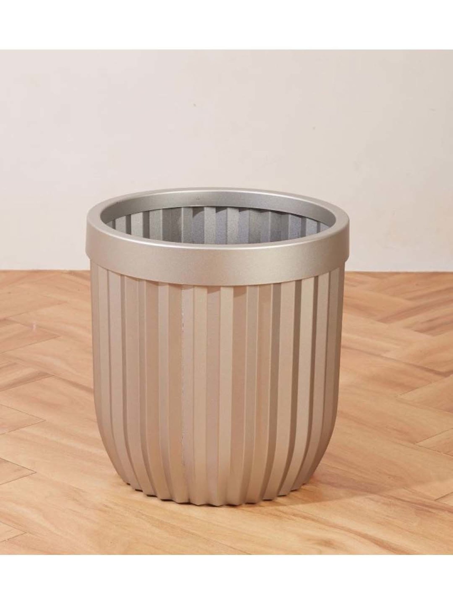 TAYHAA White Ceramic Leaf Shape Vase