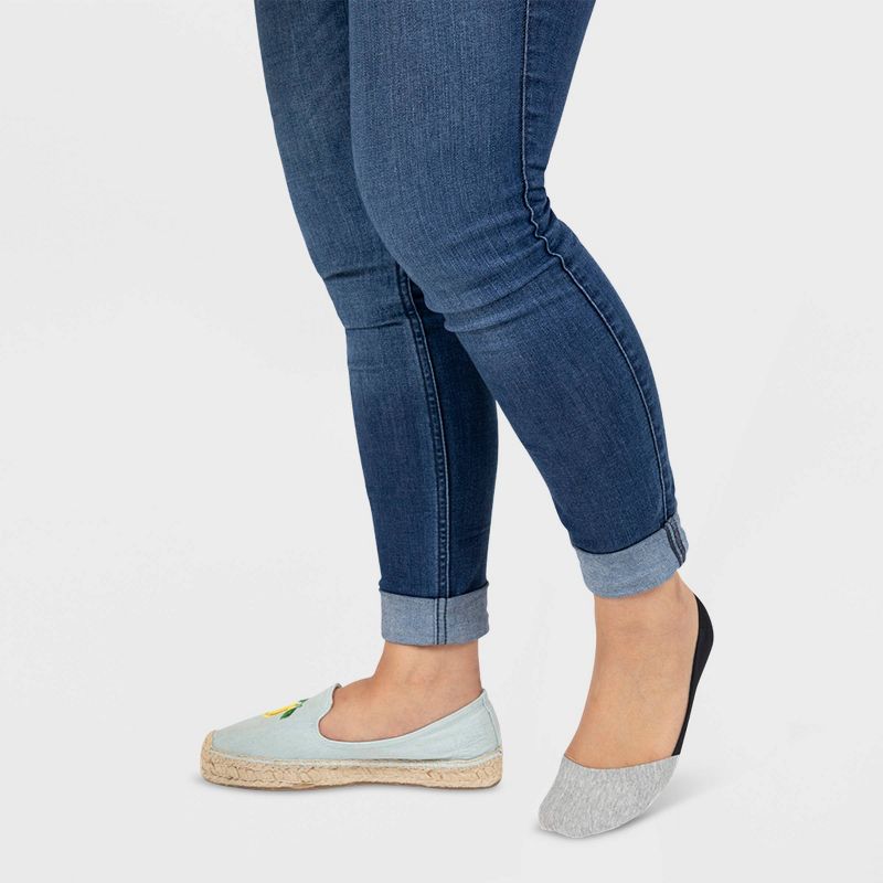 Peds Women's Cotton Unseen 2pk Liner Casual Socks - Gray 5-10