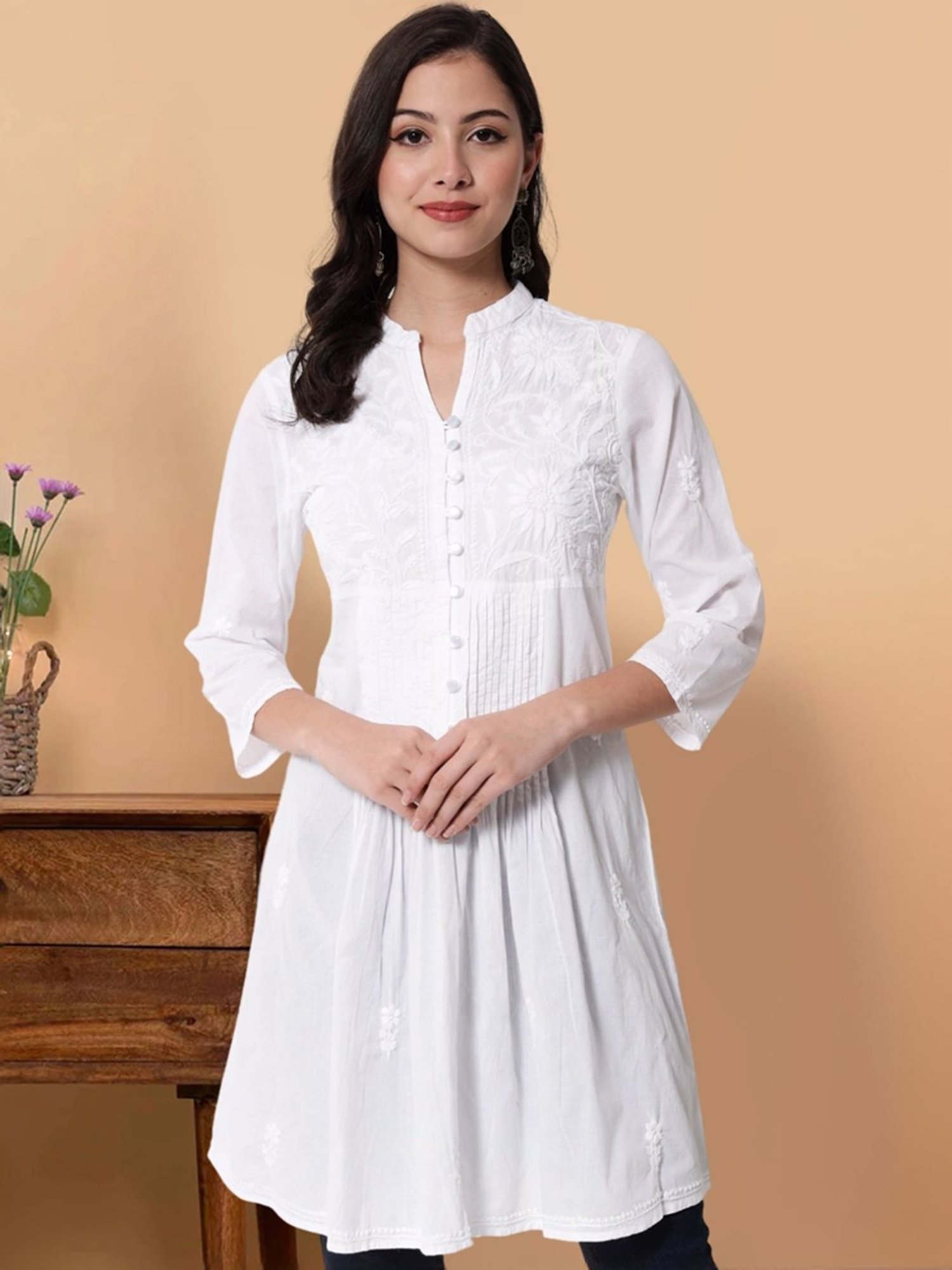 PARAMOUNT CHIKAN White Cotton Hand Embroidered Chikankari A Line Kurti