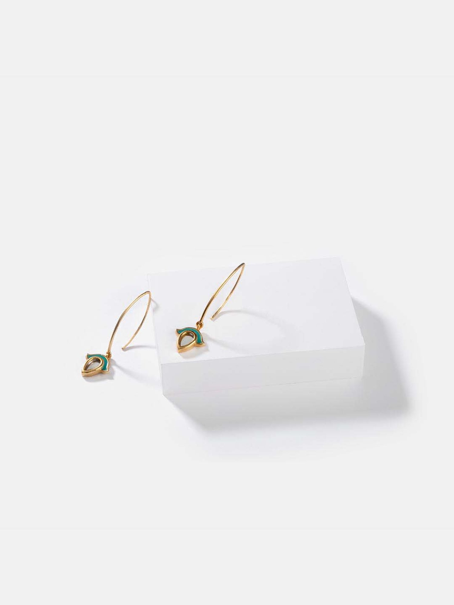 Clara 92.5 Sterling Silver Lily Earrings for Women