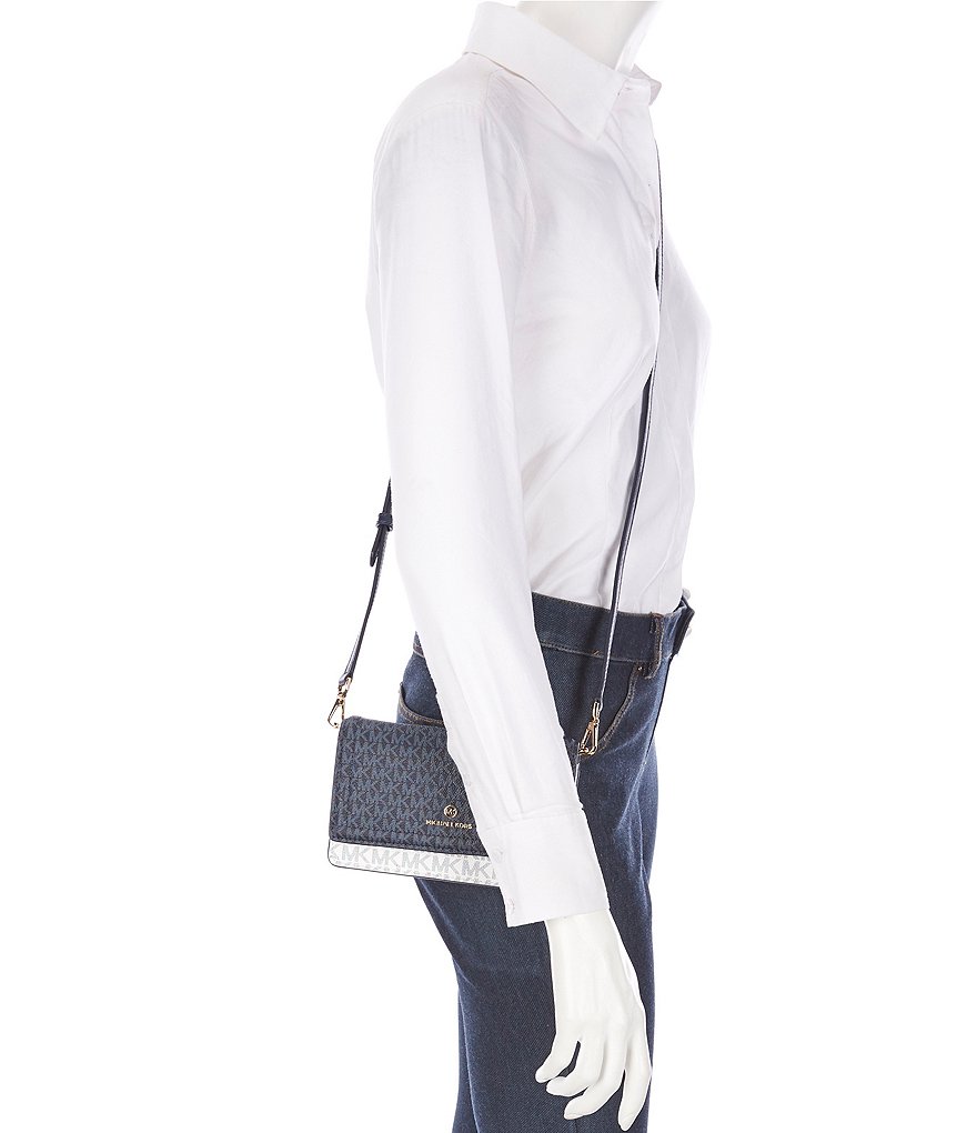 The Sak Ventura Multi Compartment Smartphone Crossbody Bag