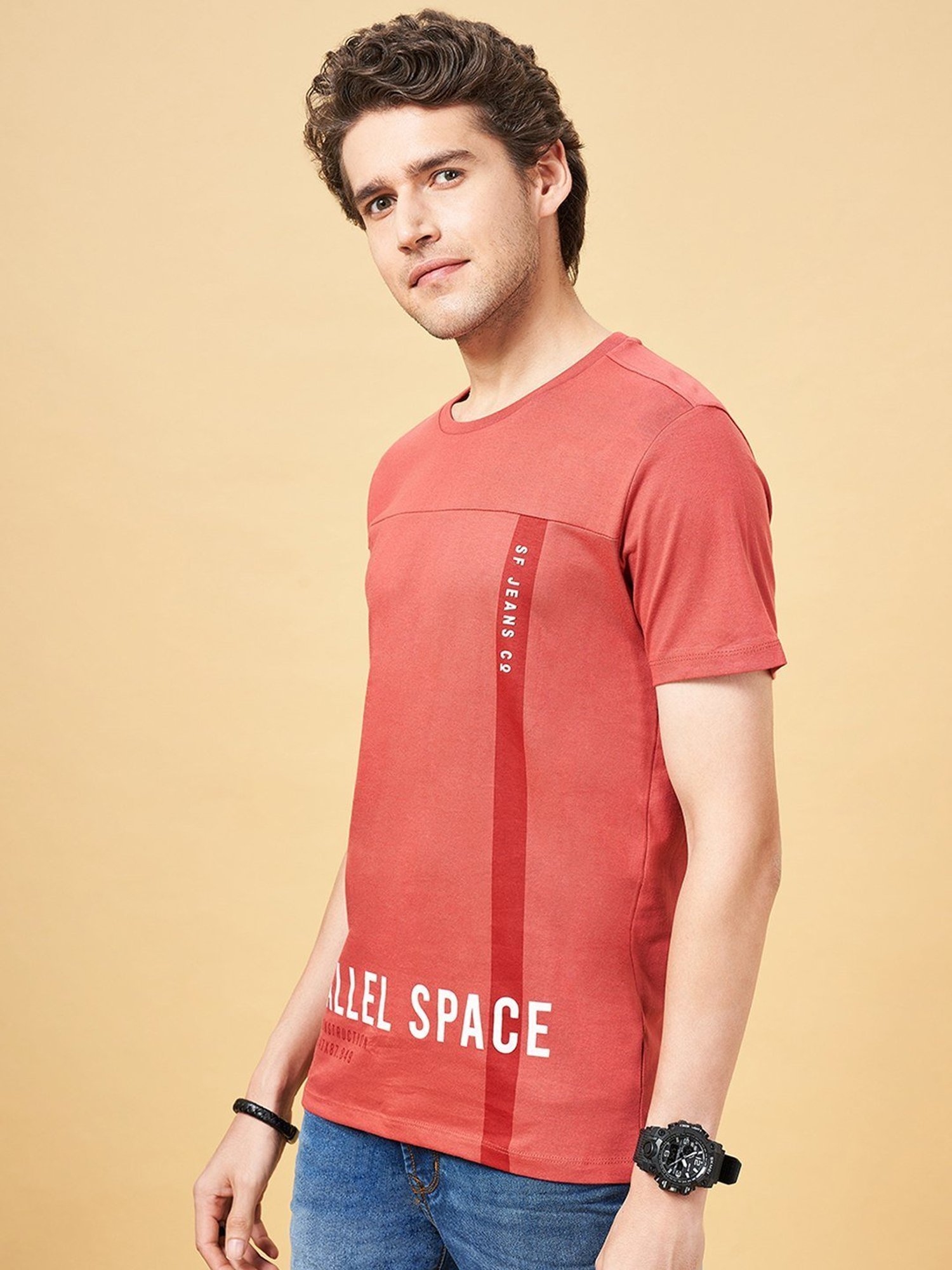 SF Jeans by Pantaloons Red Earth Cotton Slim Fit Printed T-Shirt