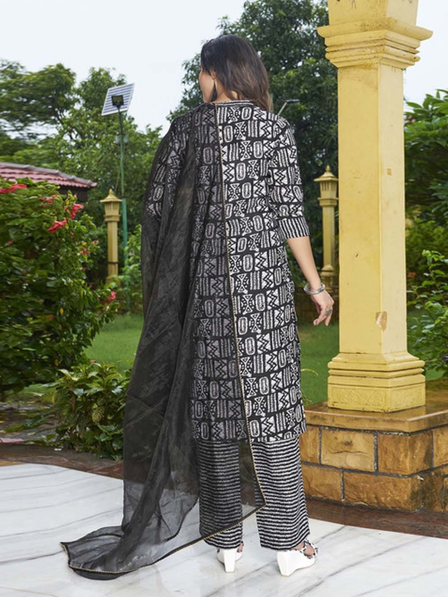 Skylee Black & White Printed Kurta Palazzo Set With Dupatta