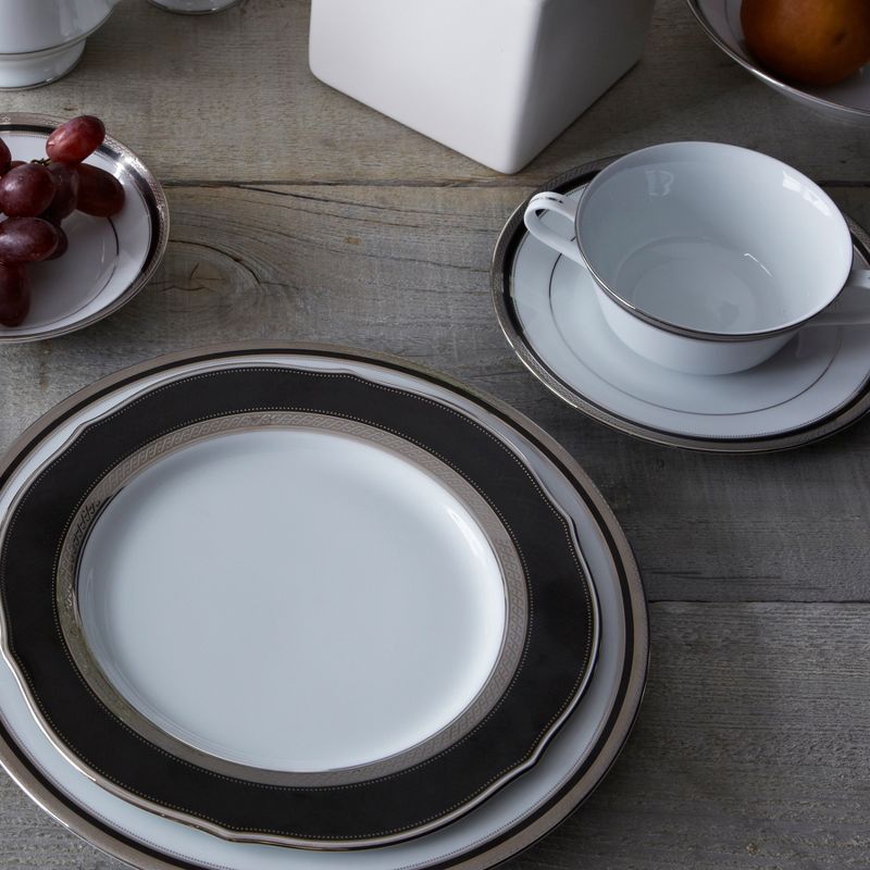 Noritake Austin Platinum Scalloped Accent Plate