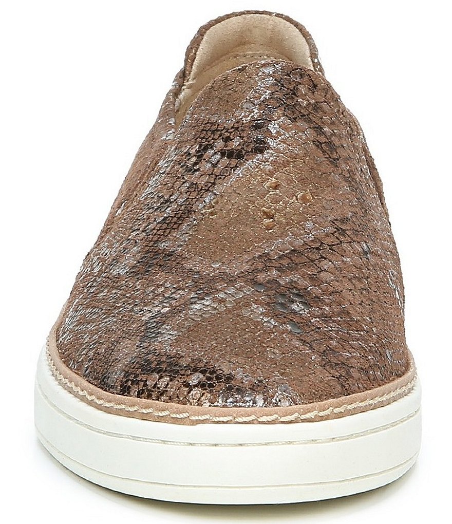 Trotters Kiera Suede Kitten Heel Pumps