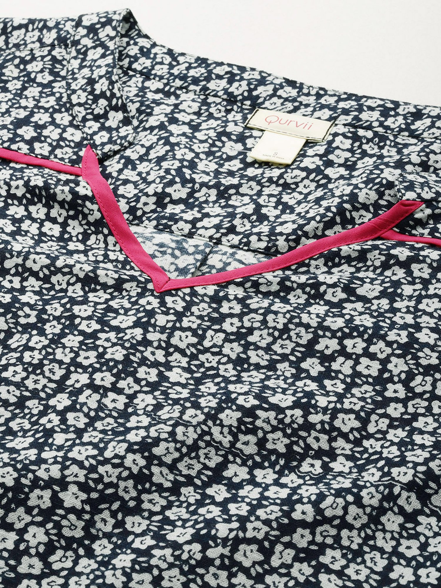 Qurvii Navy Cotton Floral Print Top