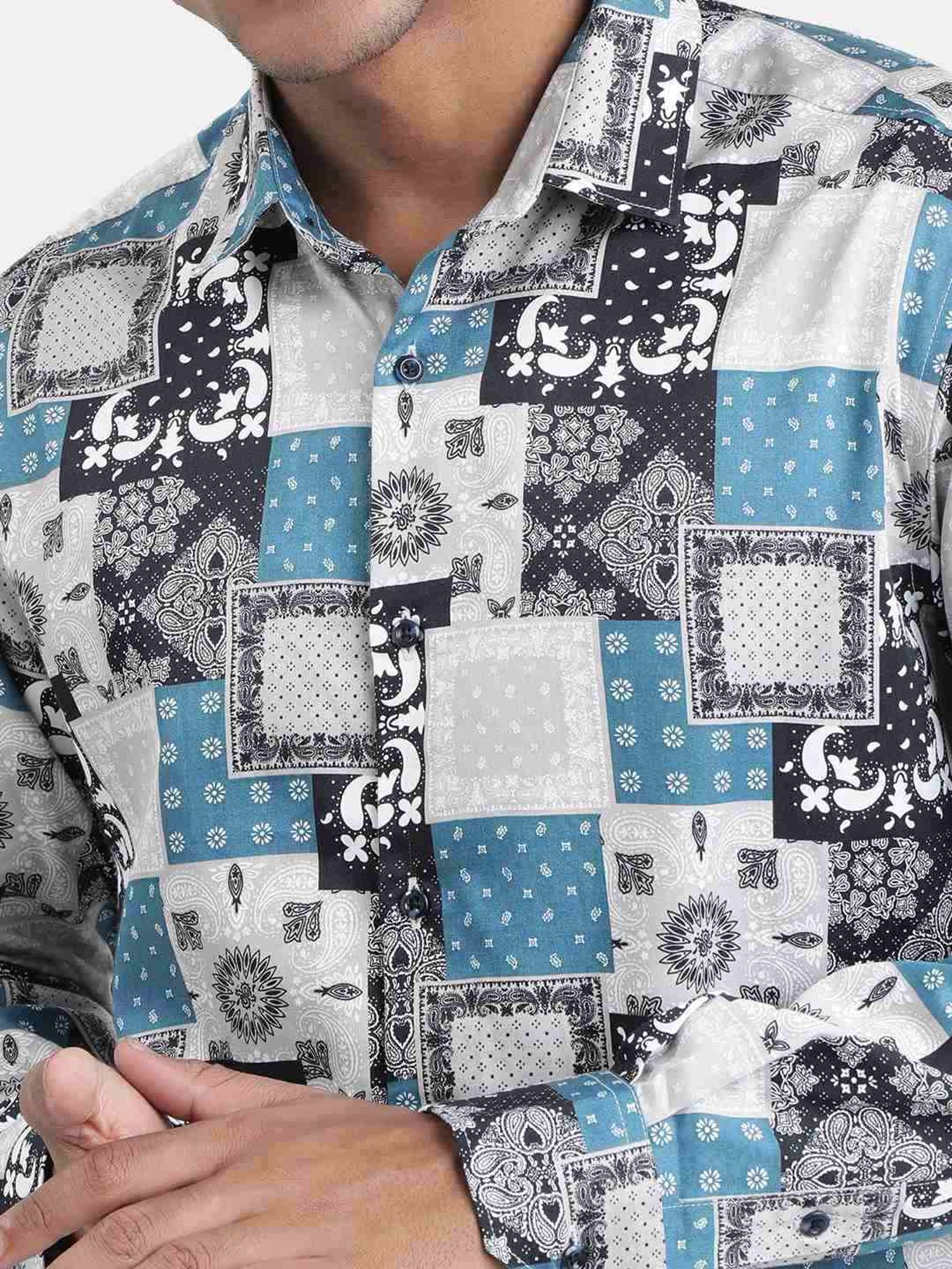 Ivoc Grey & White Cotton Regular Fit Printed Shirt