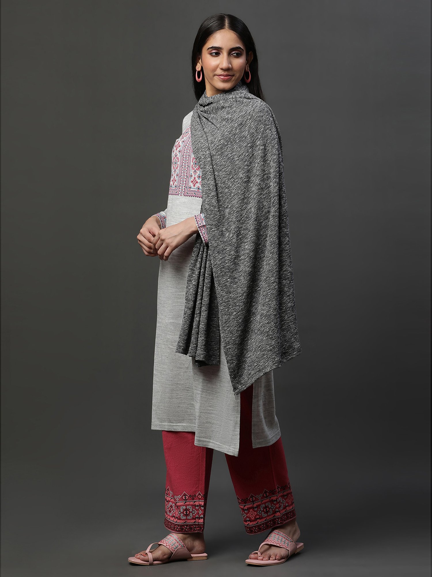 Aurelia Dark Grey Stole