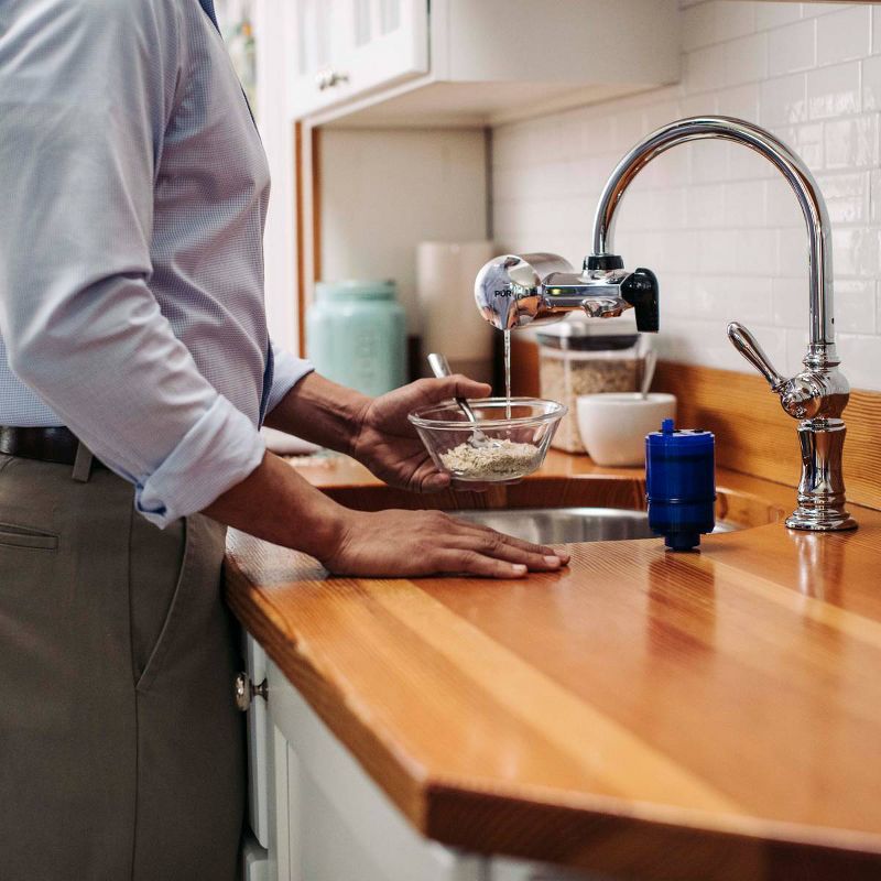 ZeroWater 8 Cup Round Water Pitcher + Free Water Quality Meter